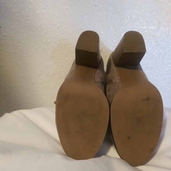 Apt. 9 women's size 8.5 tan high heel ankle boots - Picture 12 of 12